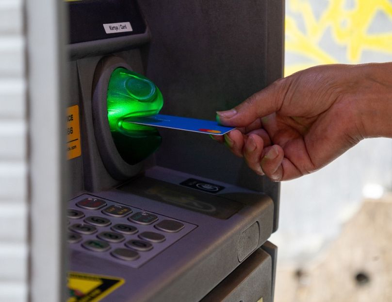 Egy készpénzfelvételre alkalmas ATM Budapesten