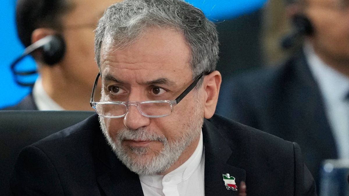 "لا تتضمن برنامج تفتيش"... عراقجي يعلق على زيارة نائب مدير الوكالة الدولية للطاقة الذرية إلى إيران