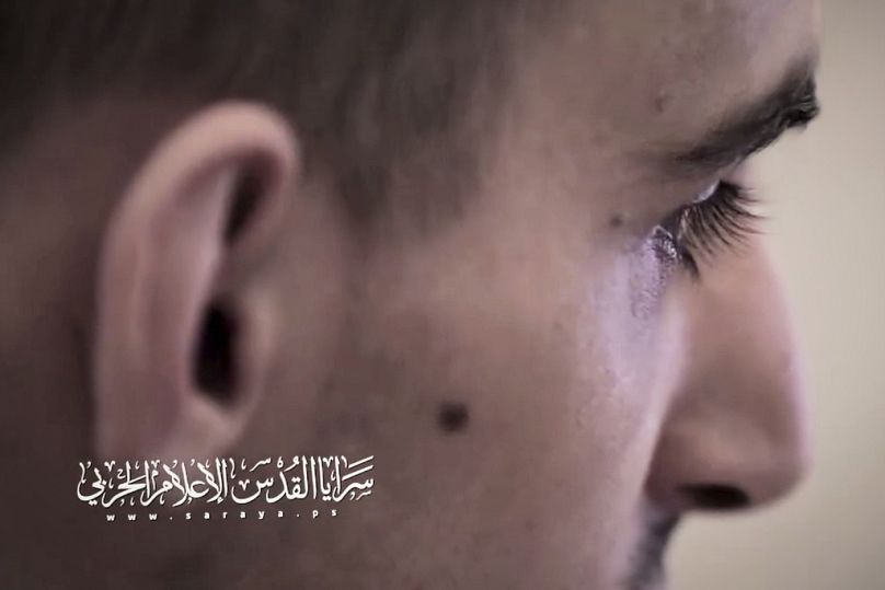 Screenshot aus einem undatierten Video, das am 31. Juli 2025 von der militanten Gruppe Islamischer Dschihad veröffentlicht wurde, zeigt die israelischen Geisel Rom Braslavski
