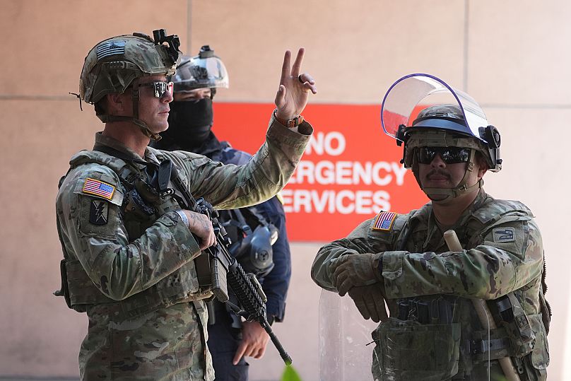 US National Guard protect buildings in Los Angeles, 10 June, 2025