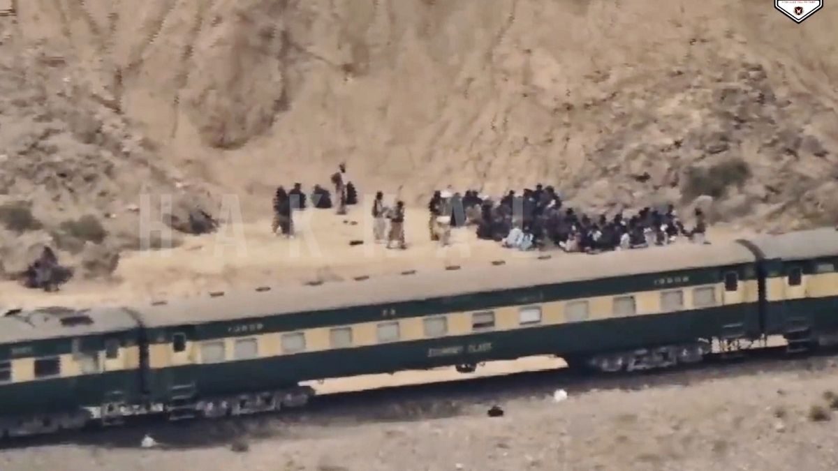 واشنطن تصنف الانفصاليين البلوش كجماعة إرهابية والجيش الباكستاني يعلن مقتل 50 مسلحاً