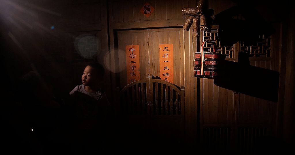 Shanghai Museum opens for 168 hours for a final look at ancient Egypt