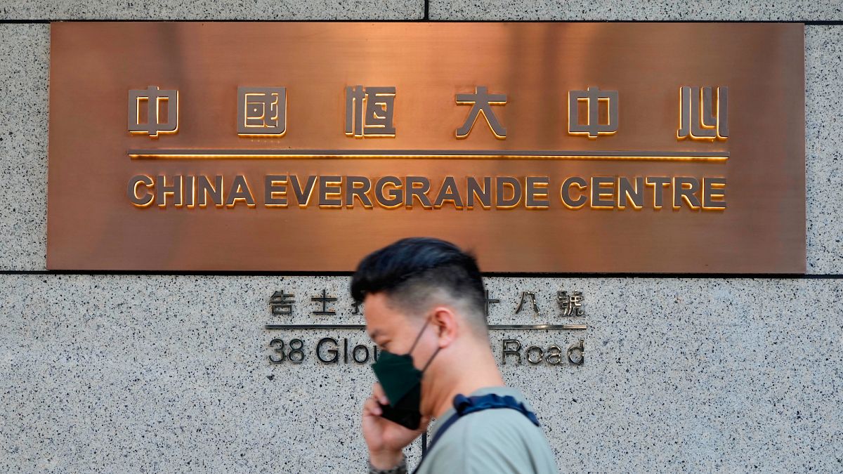 La compañía más endeudada del mundo, China Evergrande, expulsada de la Bolsa de Hong Kong
