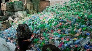 Final hours for nations to agree treaty on plastic pollution
