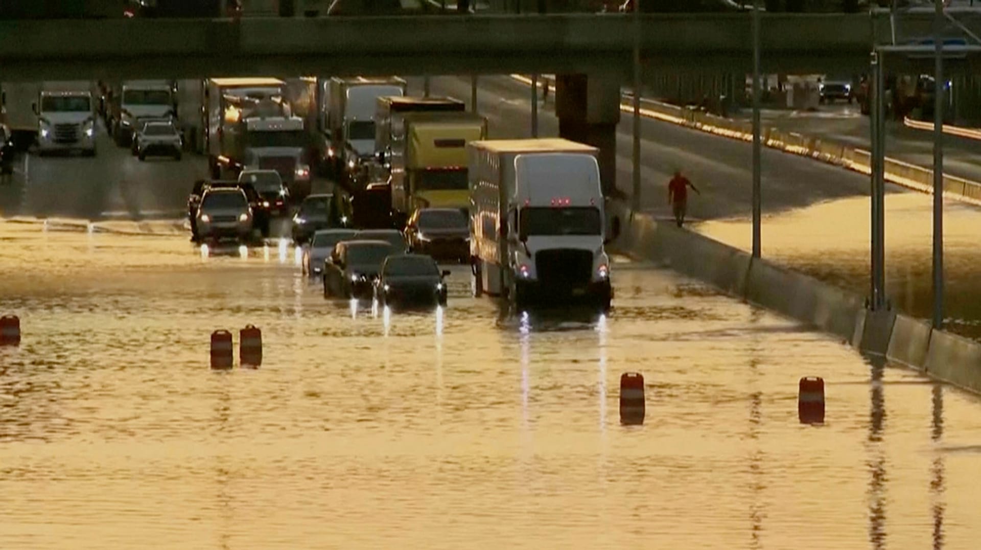 Heavy rain and flooding in Tennessee kill at least four | Euronews