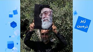 یکی از حامیان علی خامنه‌ای، رهبر ایران