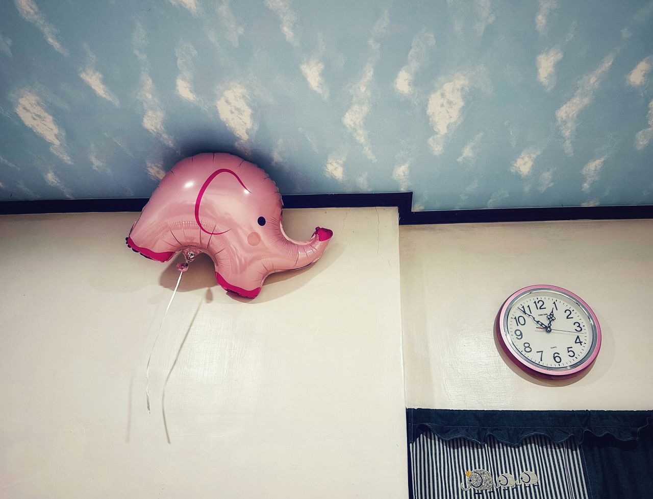 Who lost the elephant balloon? by Leo Huang, Lifestyle (Winner) 