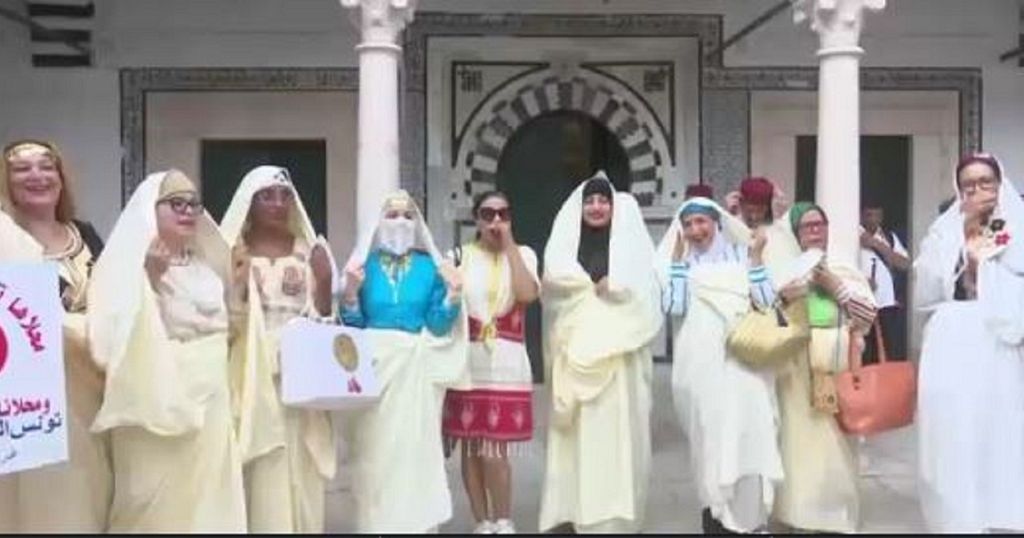 Tunisia's Women's Day parade celebrates the traditional ...