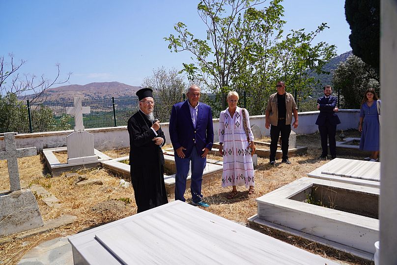 Στο κοιμητήριο της Ίμβρου