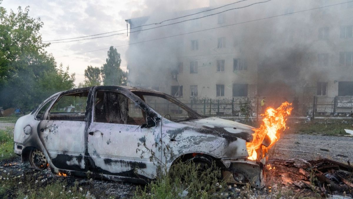 At least seven killed as Russian air strikes on Ukraine continue right before Trump-Zelenskyy talks