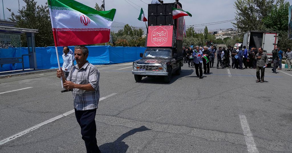Iran says open to nuclear talks but no stop to enrichment