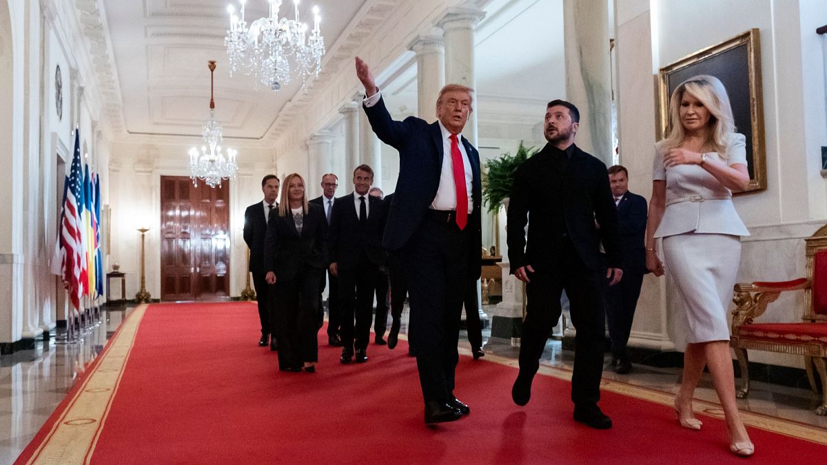 Zelenskyy and Trump speak before White House talks — live updates
