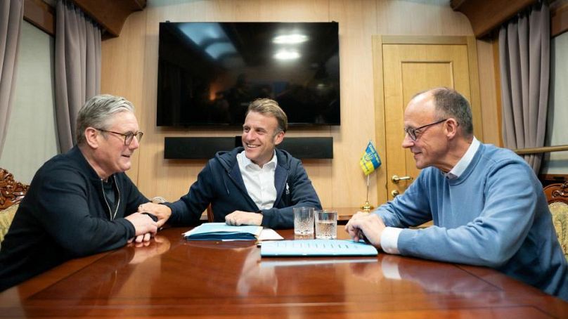 Starmer, Macron és Merz