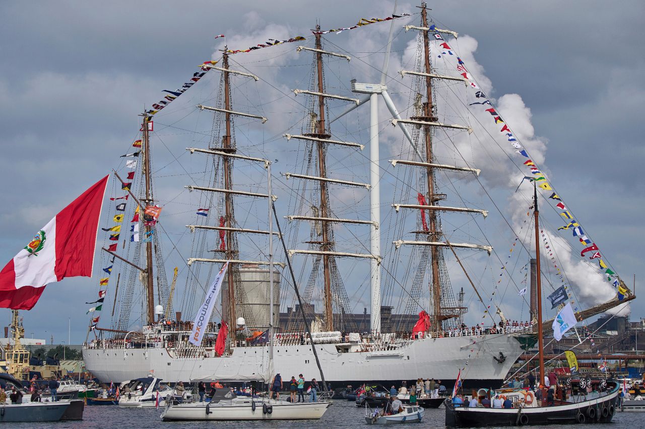 A tall ship from Peru joins hundreds of tall ships sailing into the Dutch capital's harbor - 20 August 2025