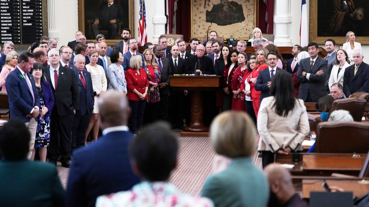 Texas House approves redrawn maps to benefit Republican party during 2026 midterm elections