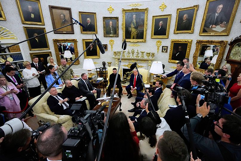 US President Donald Trump speaks with Ukraine's President Volodymyr Zelenskyy in the Oval Office of the White House, 18 August, 2025