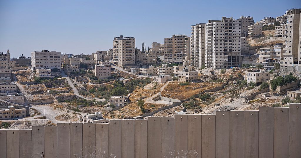 Countries condemn Israel's settlement plan in occupied West Bank