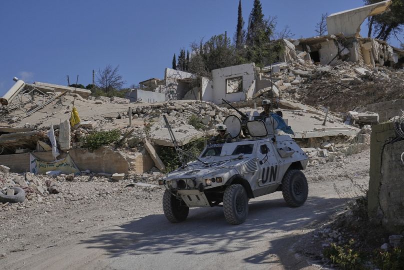 دورية لليونيفيل على الحدود اللبنانية-الإسرائيلية في بلدة كفركلا جنوب لبنان، في 20 آب 2025.