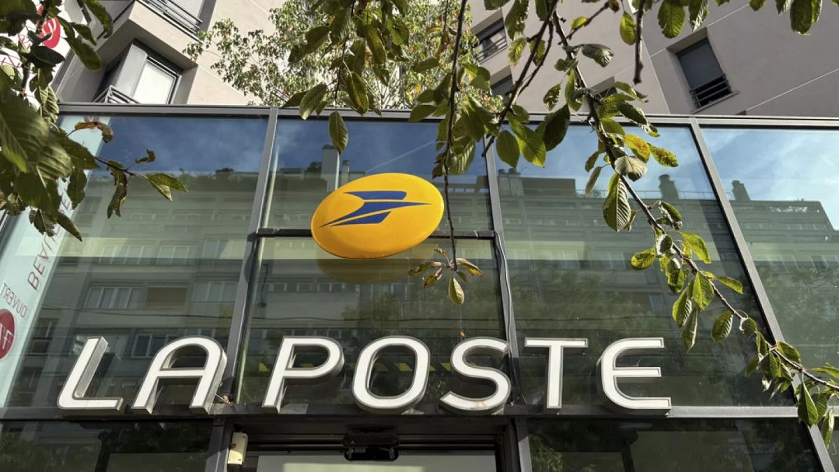 Χώρες της Ευρώπης αναστέλλουν τις ταχυδρομικές αποστολές προς τις ΗΠΑ