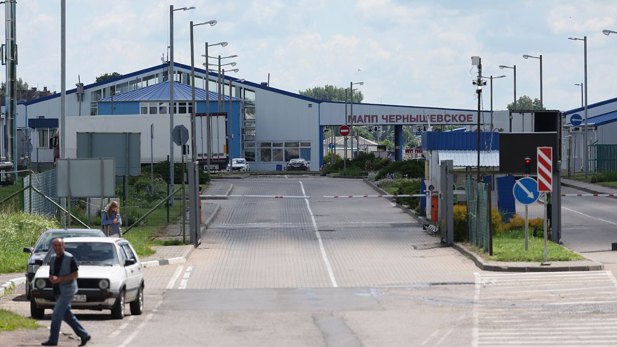 Lithuanian customs uncovers 'particularly audacious' scheme to circumvent sanctions against Russia