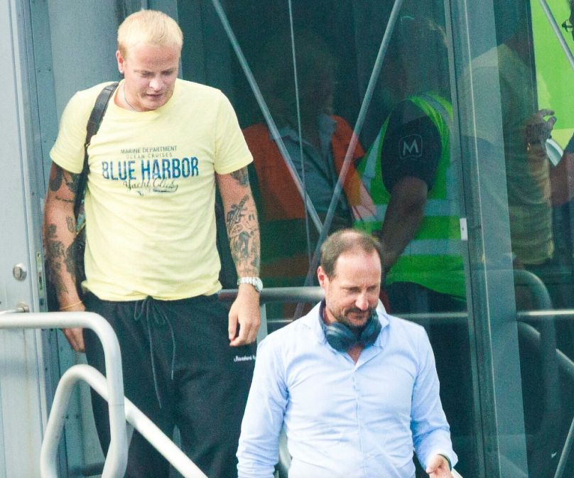 Marius Borg Høiby és Haakon koronaherceg egy portugáliai vakáción