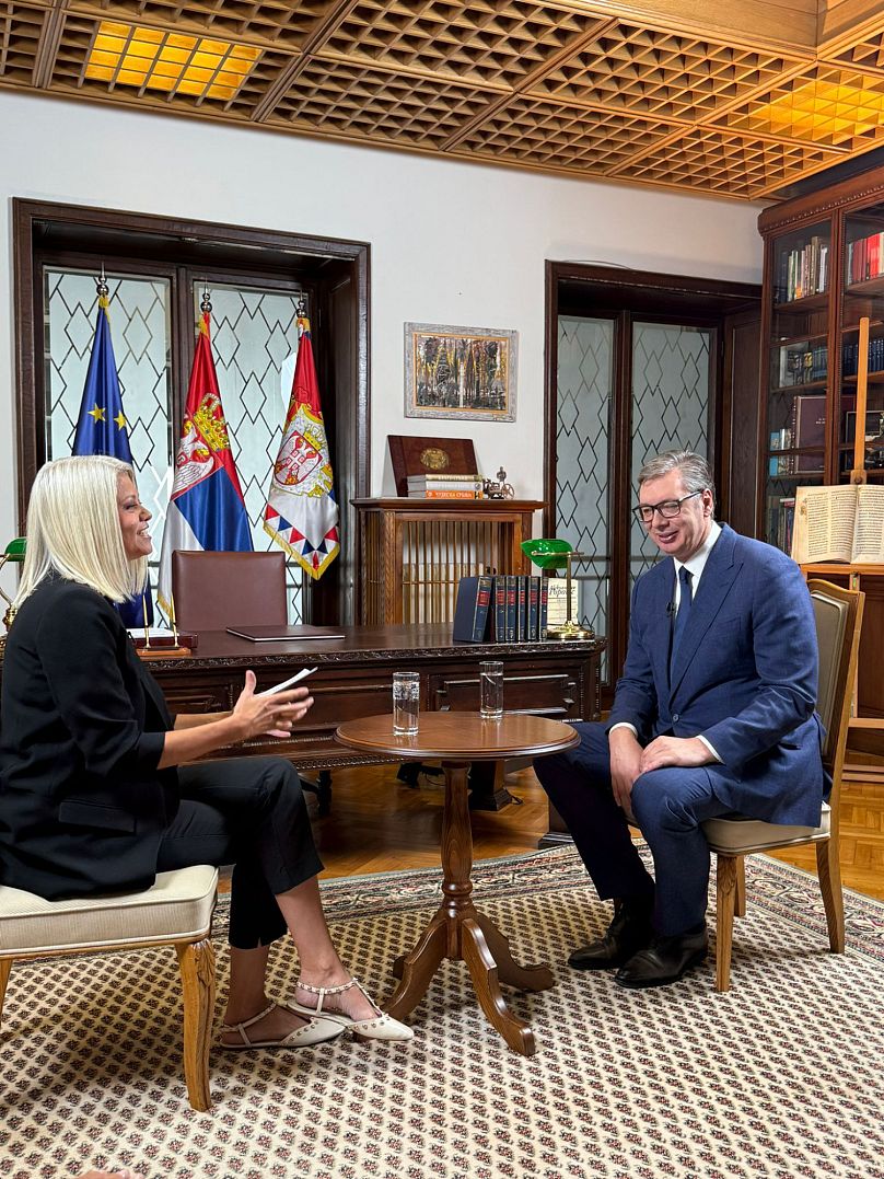 Jane Witherspoon im Gespräch mit dem Serbischen Präsidenten Aleksandar Vučić in Belgrad, 25. August 2025
