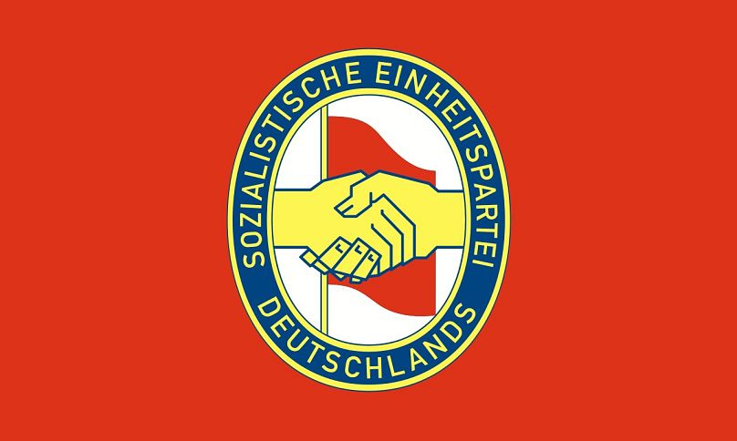 Die Partei "SED" war die Karderpartei in der DDR-Diktatur.
