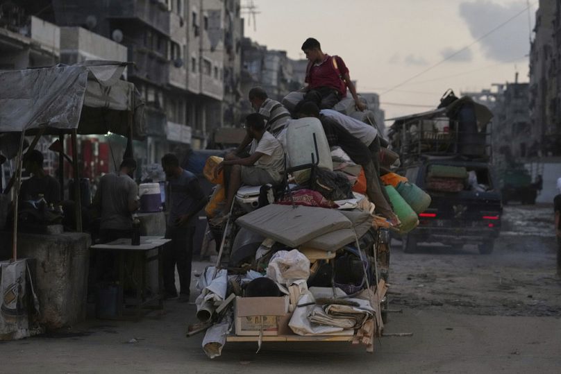 فلسطينيون نازحون من جباليا، الثلاثاء 26 أغسطس 2025، في مدينة غزة.