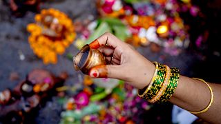 India begins ten-day Ganesha festival with processions and prayers