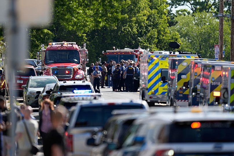 La Policía rodea la Escuela Católica de la Anunciación tras un tiroteo masivo en la Iglesia de la Anunciación el miércoles 27 de agosto de 2025 en Minneapolis