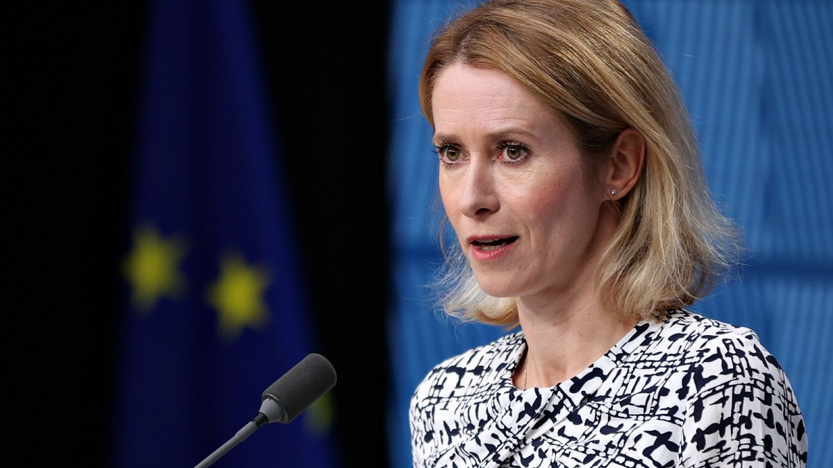 Οργή για τις ζημιές στα γραφεία της ΕΕ στο Κίεβο: Κλήθηκε για εξηγήσεις ο Ρώσος απεσταλμένος Οργή για τις ζημιές στα γραφεία της ΕΕ στο Κίεβο: Κλήθηκε για εξηγήσεις ο Ρώσος απεσταλμένος