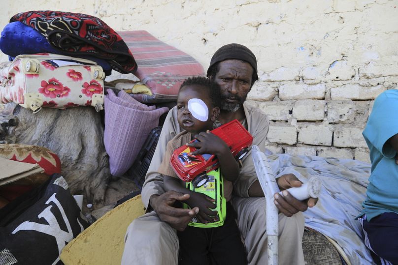 محمد، 6 سنوات، لاجئ سوداني وصل إلى ليبيا قبل عام بعد فراره من النزاع في السودان، في طرابلس، الخميس 7 أغسطس 2025.