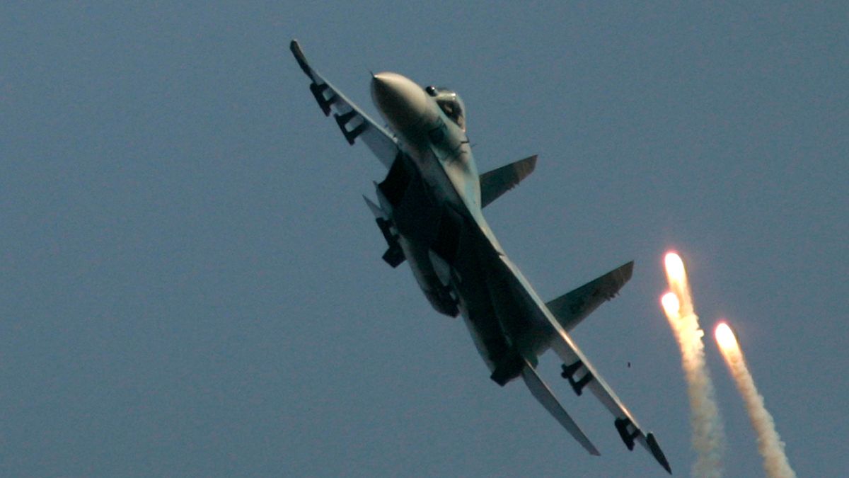 Tragédia Radomban: lezuhant egy F-16-os vadászgép, a pilóta meghalt