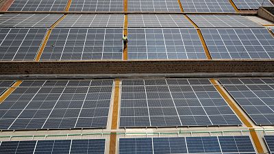 Bénin : un projet solaire de 45 millions d’euros pour électrifier 50 000 foyers 