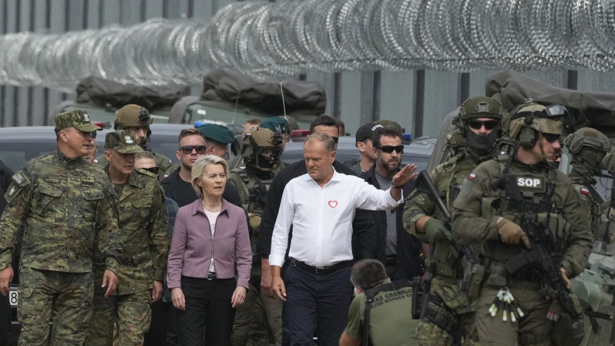 Tusk et von der Leyen à la frontière en dépit des "Biélorusses avec des fusils"