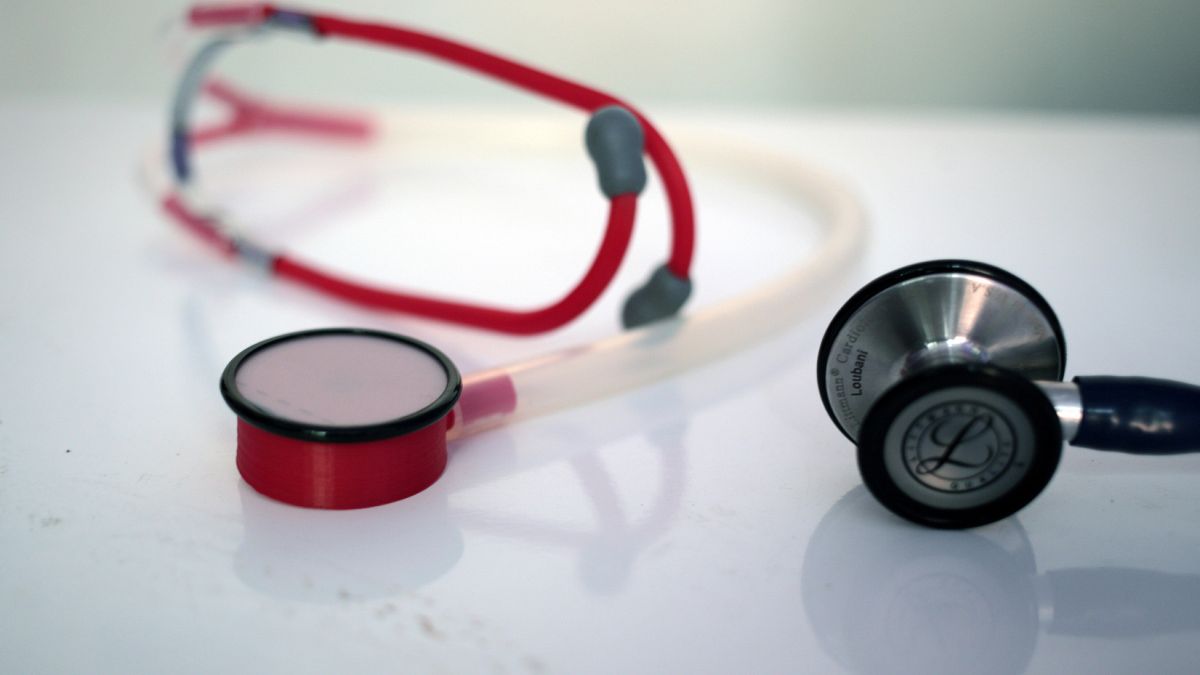 عاصفة غضب في بلجيكا.. طبيب يكتب "يهودية" في تقرير طبي لطفلة ويشعل جدلاً واسعاً