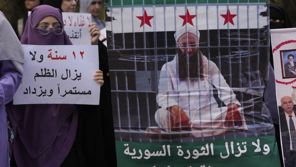 وفد سوري يبحث مع لبنان ملفات المفقودين والمعتقلين