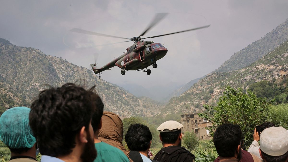 Au moins 900 morts suite au séisme en Afghanistan