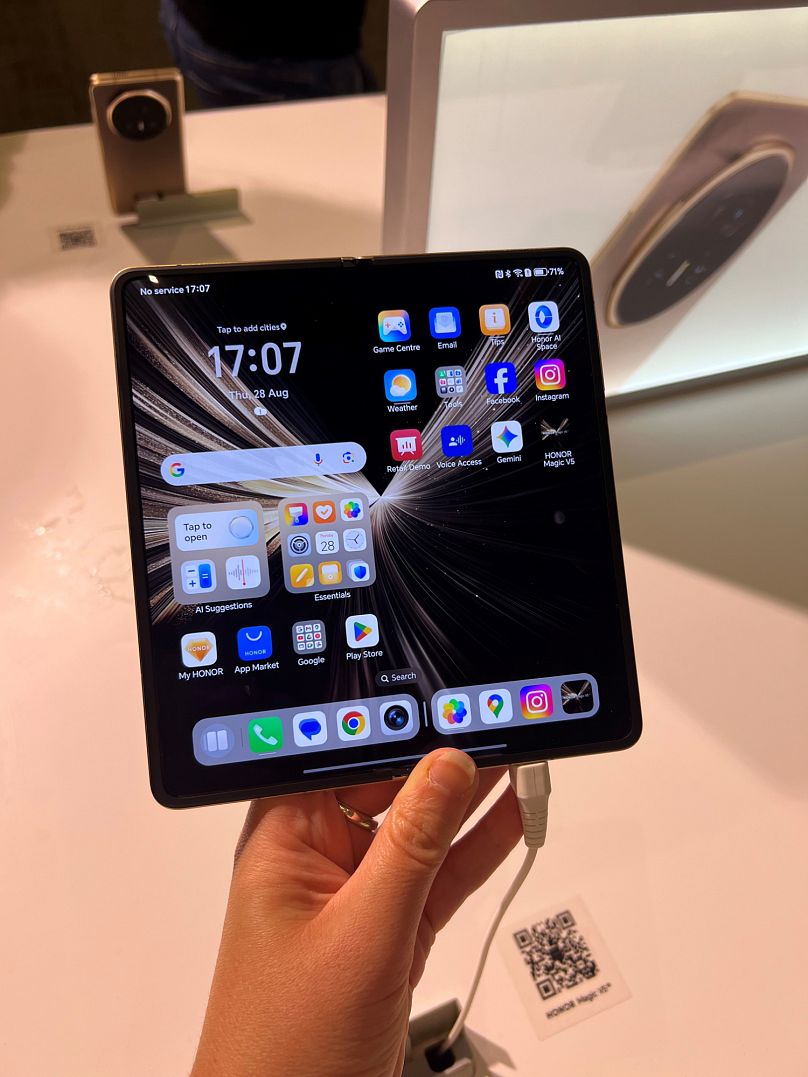 Honor Magic V5