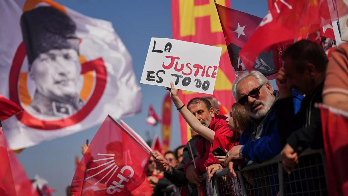 Court annuls Istanbul congress of Turkey's main opposition party and dismisses officials