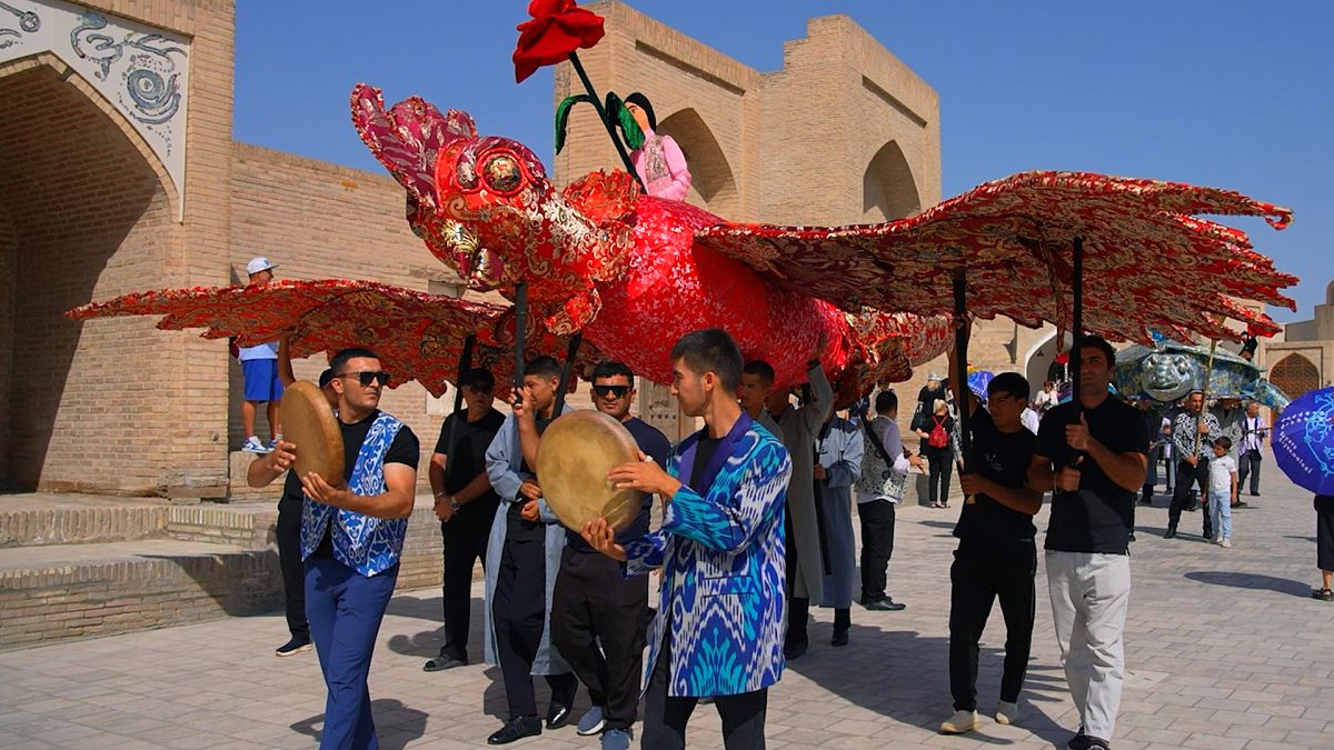 “Recettes pour cœurs brisés”: la première Biennale de Boukhara réunit artistes et cultures