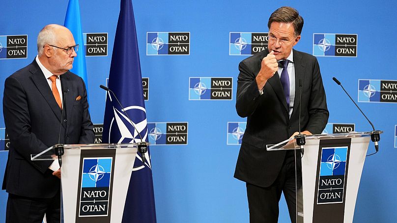 Президент Эстонии Алар Карис и генсек НАТО Марк Рютте, 3 сентября 2025 года. 