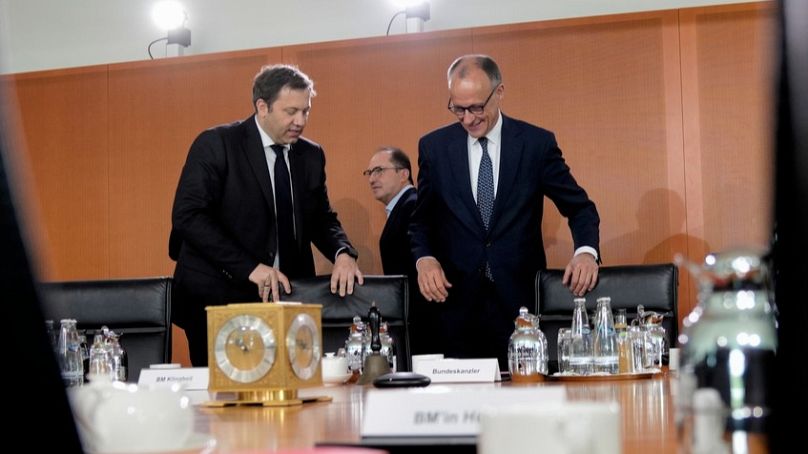 Merz, Klingbeil und Dobrindt treffen zur Kabinettssitzung im Kanzleramt in Berlin ein, 14. Mai 2025