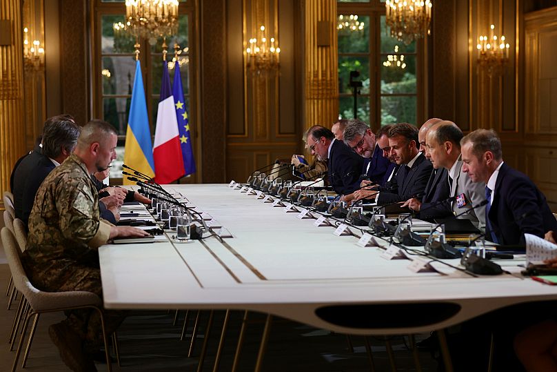 Le président français Emmanuel Macron préside une réunion à l'Élysée, à Paris, le mercredi 3 septembre 2025