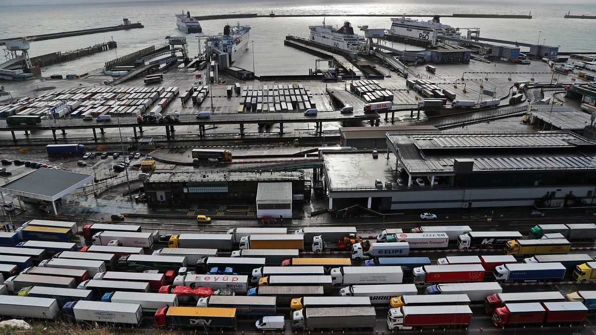EES: Cuando los cheques fronterizos comenzarán para los viajeros de Dover, EuroStar y Eurotunnel