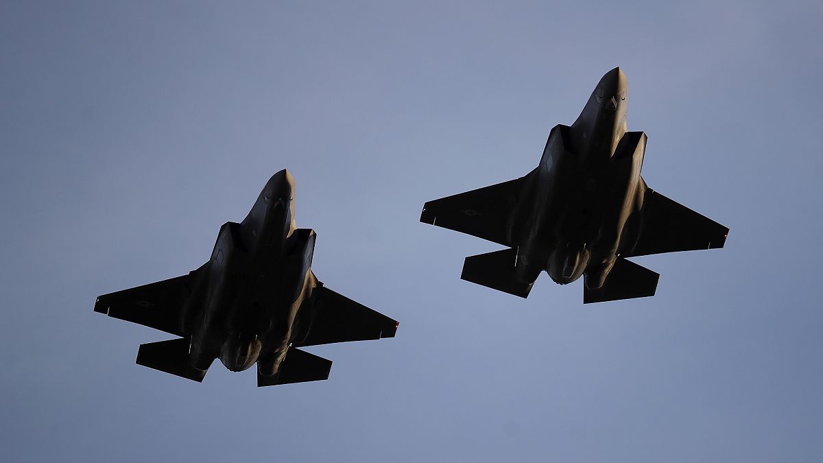 الولايات المتحدة ترفع مستوى المواجهة مع فنزويلا وتُرسل 10 مقاتلات F-35 إلى بورتوريكو