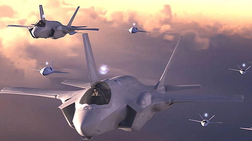 F-35 raj kísérő drónokkal
