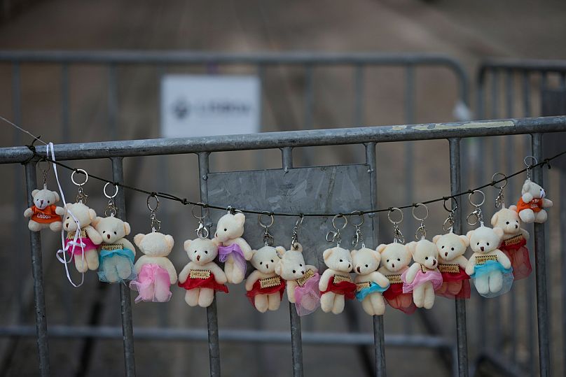 Homenagem às vítimas no topo do Elevador da Glória