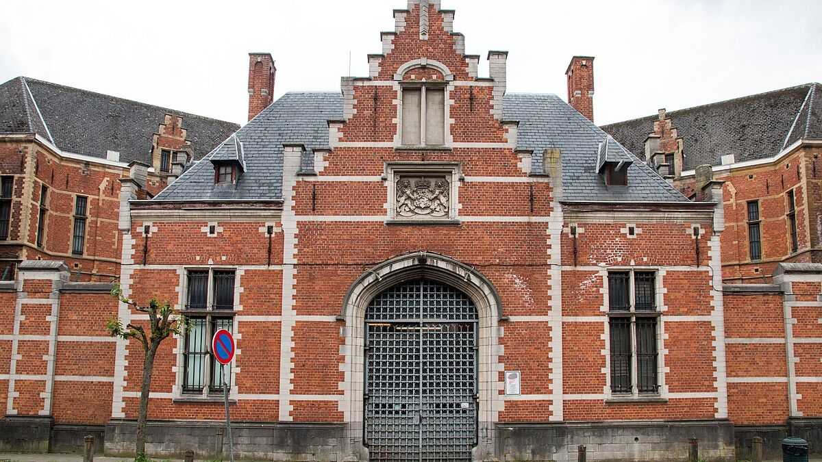 "J'ai été victime de quatre tentatives d'assassinat" : violence quotidienne dans les prisons surpeuplées de Belgique