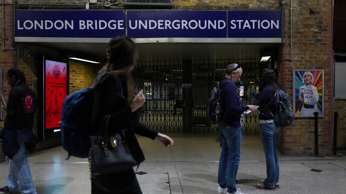 UK Tube strike: Train drivers earn more than barristers and judges